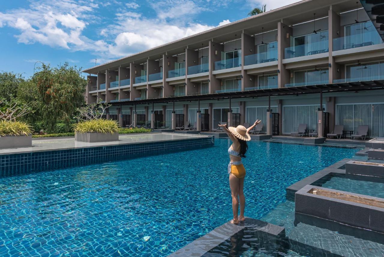 The Sands Khao Lak By Katathani - Sha Extra Plus Exterior foto The swimming pool at the hotel